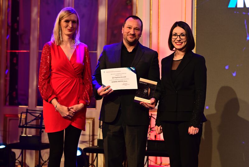DigiVzornik.si 2023 Awards Ceremony: Internet Institute receives the prize